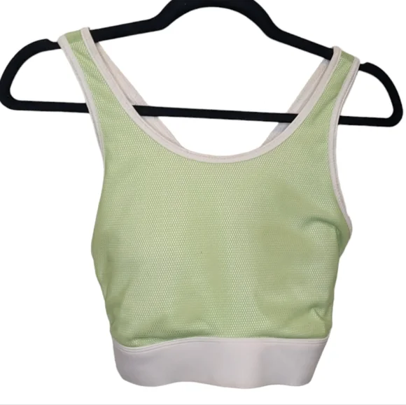 Fabletics Light Green No-Bounce Sports Bra 💚🏋️‍♀️ - Picture 4 of 10